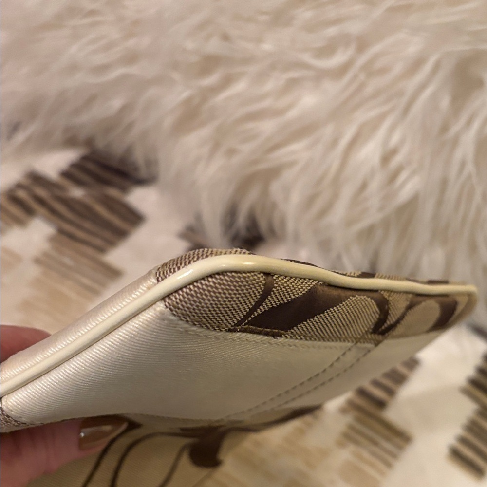 Coach Tan and Cream Swingpack Crossbody Bag - Picture 13 of 16